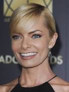 How tall is Jaime Pressly?